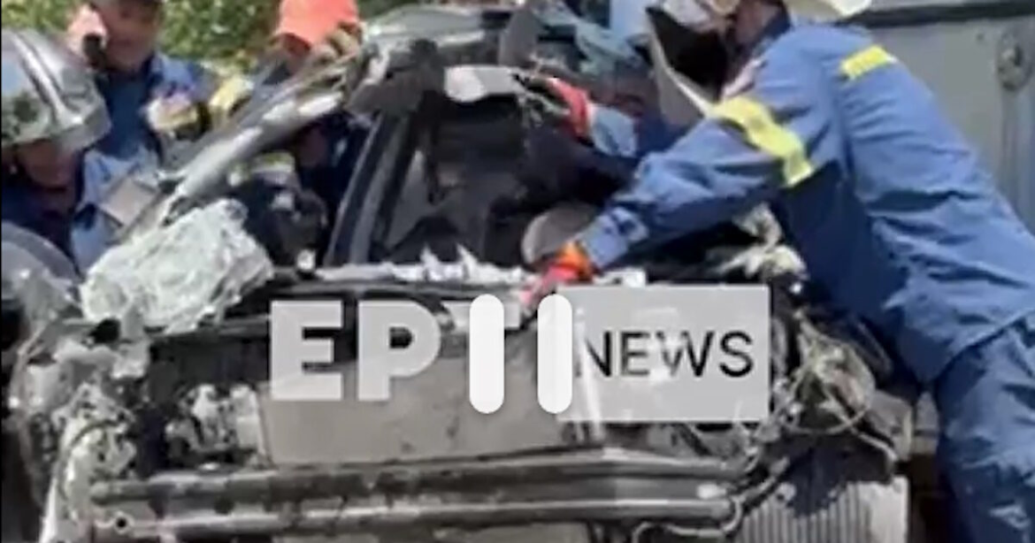 Πάτρα: Ο οδηγός μιλά μέσα από τα συντρίμμια του αυτοκινήτου του μετά την σύγκρουση με τον συρμό του Προαστιακού