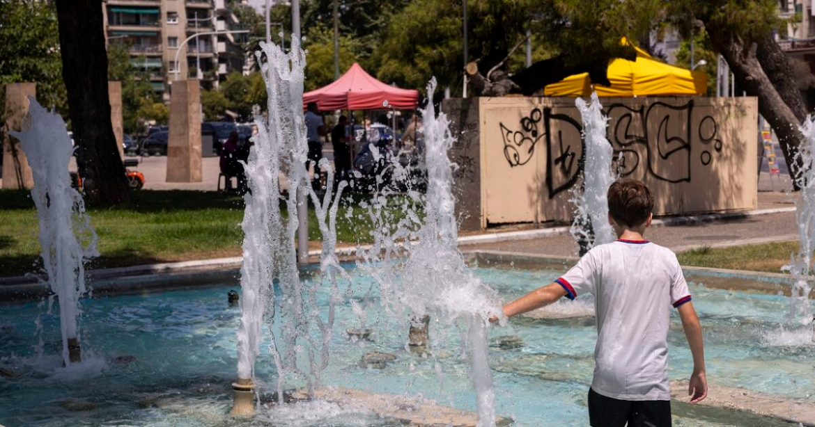 Καιρός: Καύσωνας αμείωτης έντασης μέχρι το Σάββατο – Ακραία επικίνδυνες θερμοκρασίες και υψηλός κίνδυνος για φωτιά
