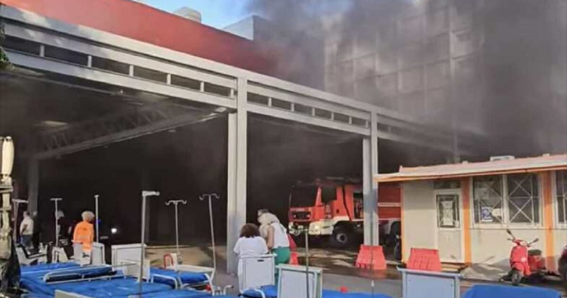 Γεωργιάδης για τη φωτιά στο νοσοκομείο «Άγιος Ανδρέας» στην Πάτρα: «Δεν κινδυνεύει ασθενής, τα αίτια ερευνώνται» – Μήνυμα από το 112