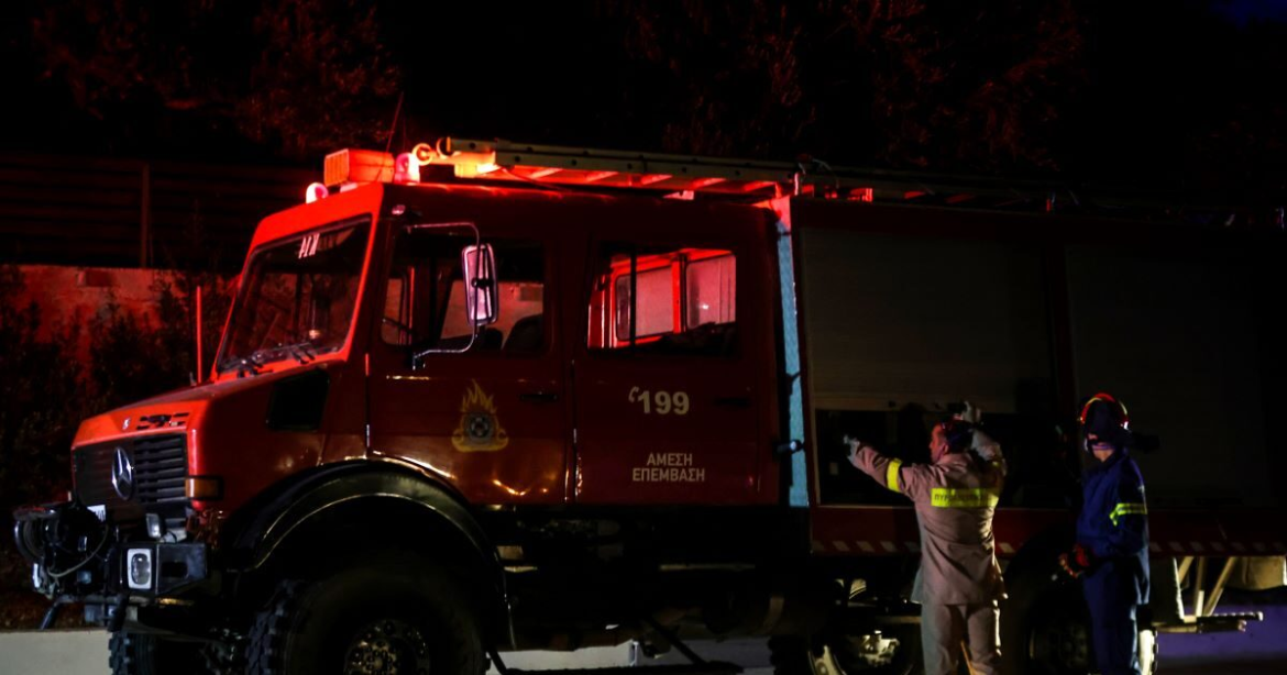 Τραγωδία στο Άγιο Όρος: Απανθρακώθηκε οδηγός φορτηγού – Το όχημα έπεσε σε γκρεμό και έπιασε φωτιά