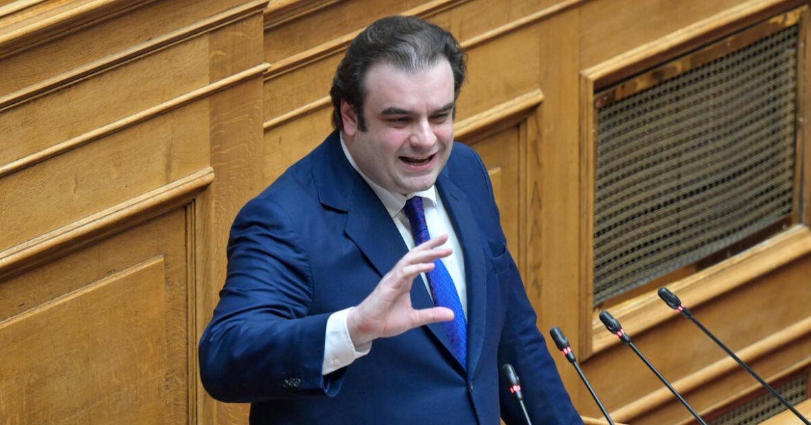 Σκληρή απάντηση Πιερρακάκη σε Χαρίτση: Δεν περίμενα η οσμή των υπονόμων του διαδικτύου να έρθει στη Βουλή