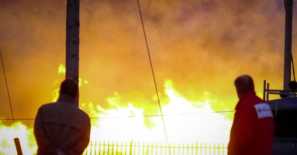 Φωτιά και μήνυμα του 112 στη Λάρισα