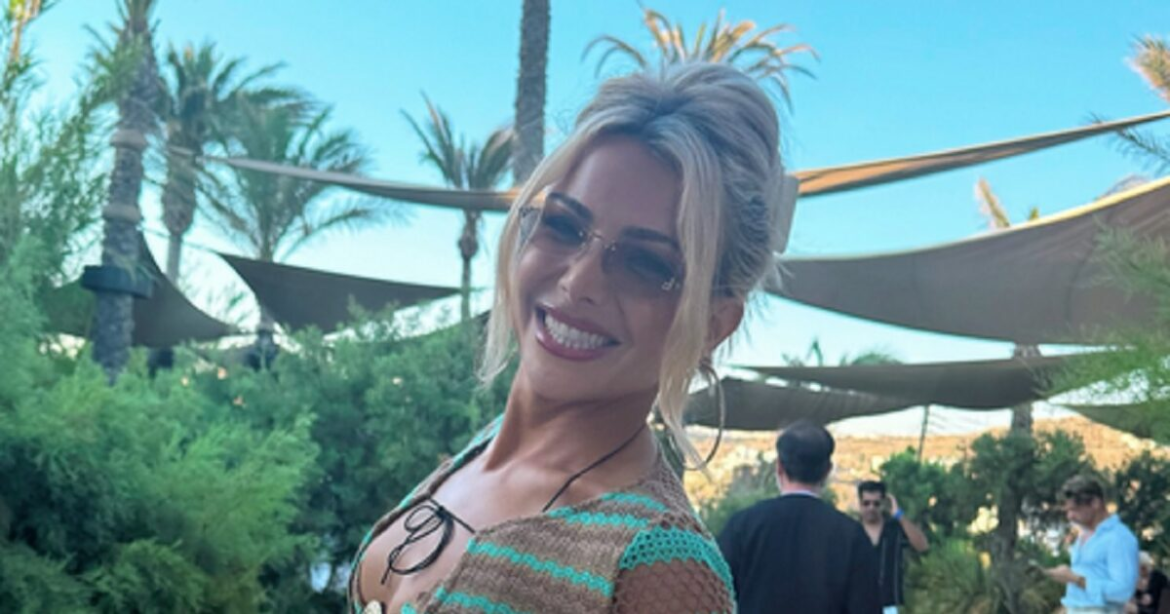 Η εμφάνιση της Ζοζεφιν που «ζάλισε» τη Μύκονο