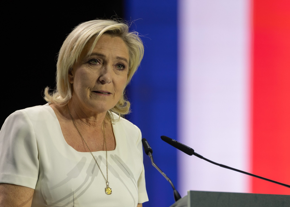 Γάλλος δισεκατομμυριούχος υπό διερεύνηση για πιθανή παράνομη οικονομική ενίσχυση του κόμματος της Λεπέν