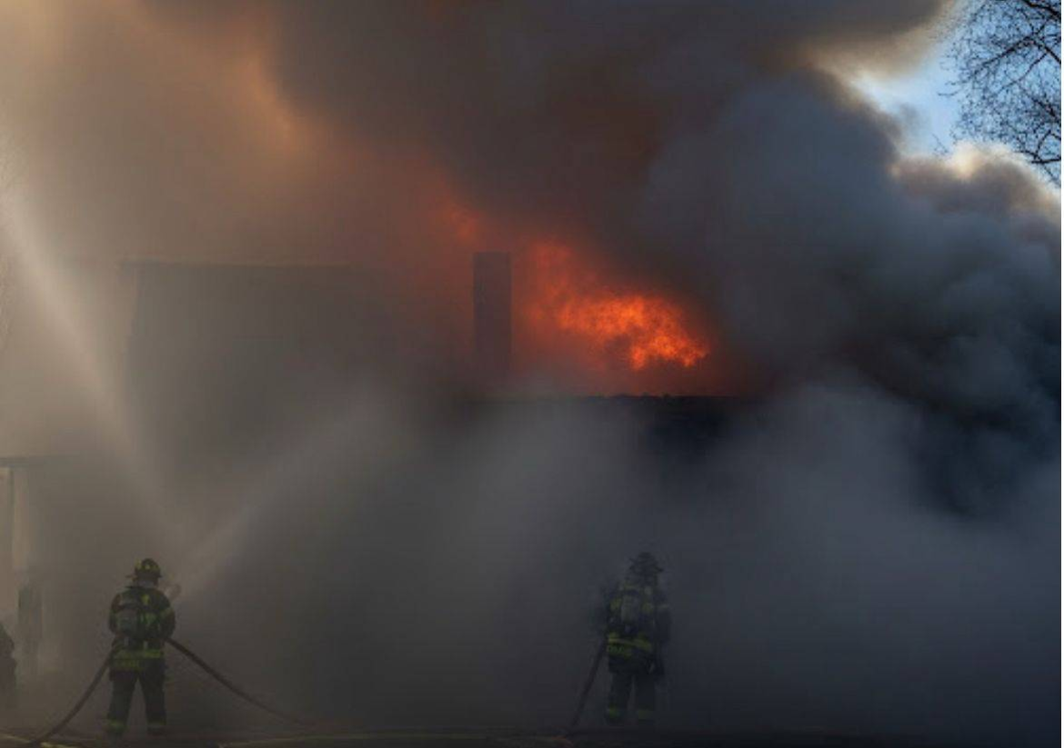 Φωτιά στην Αχαΐα: Καίγονται σπίτια, εκκενώνονται τα Βραχναίικα – Μέτωπα σε Πρέβεζα, Ζάκυνθο, Άρτα, Βόλβη Θεσσαλονίκης