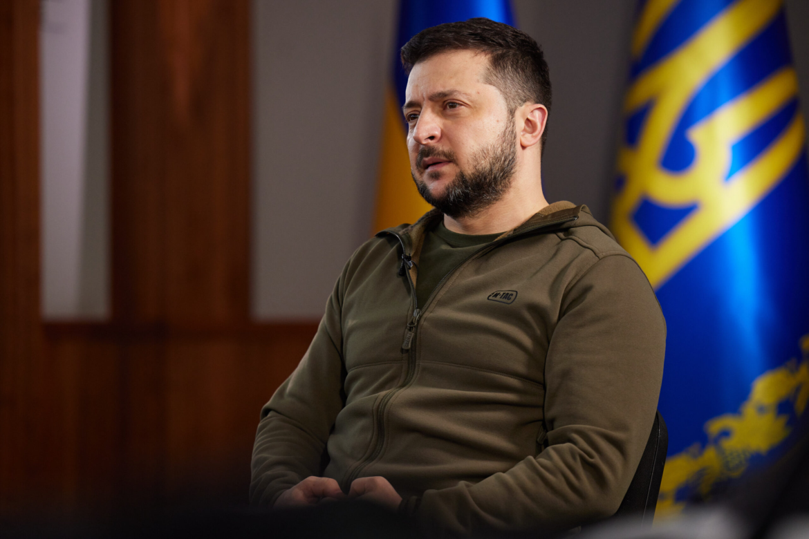 «Ο Πούτιν Μπλοφάρει» λέει ο Ζελένσκι, ενόψει της Συνόδου Τραμπ-Πούτιν