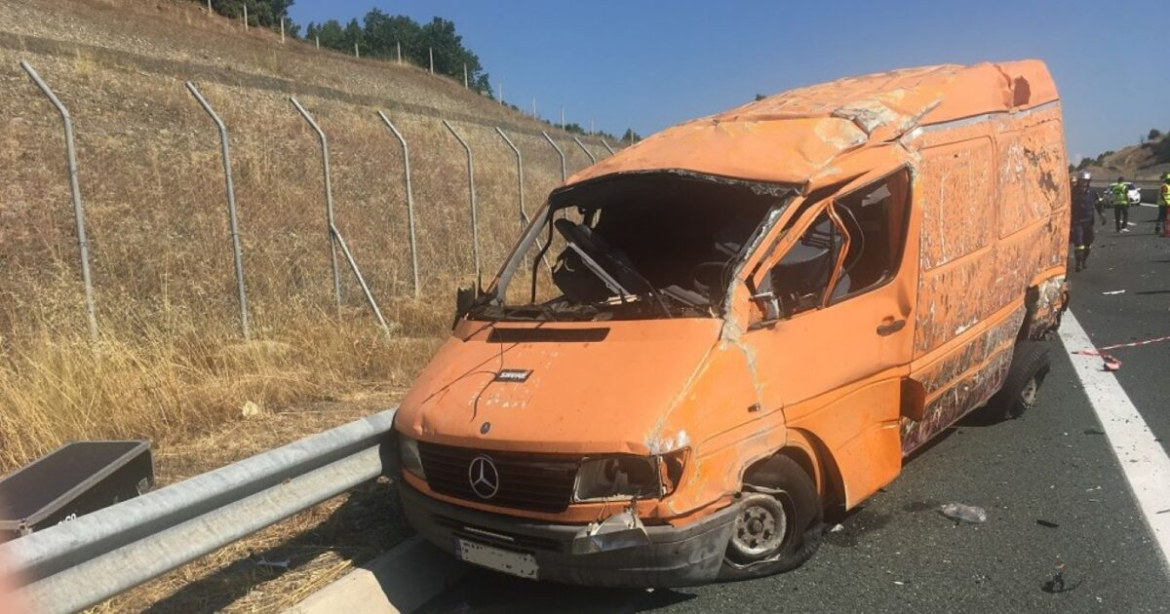 Γρεβενά: Τροχαίο με έναν νεκρό και έναν τραυματία στην Εγνατία Οδό – Το βαν προσέκρουσε στα κικλιδώματα