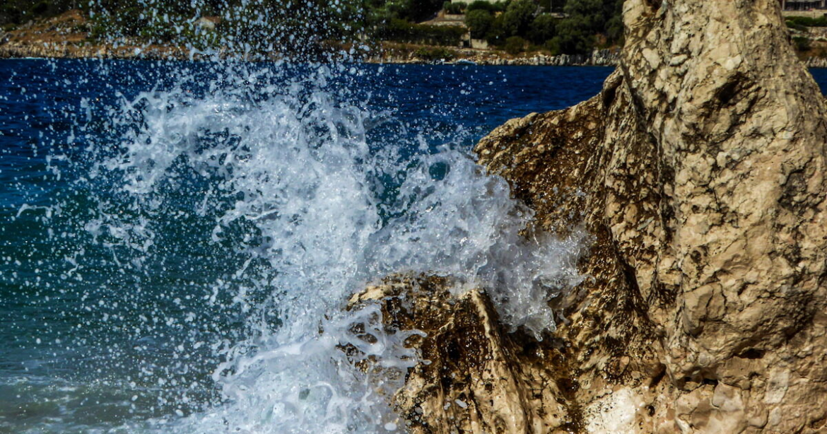 Καιρός σήμερα: Άνεμοι έως 7 μποφόρ και άνοδος της θερμοκρασίας- Φτάνει τους 37 βαθμούς Κελσίου