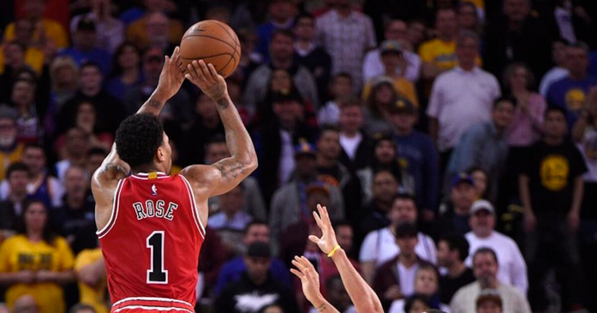 Οι Σικάγο Μπουλς ανακοίνωσαν ότι θα αποσύρουν τη φανέλα του Ντέρικ Ρόουζ