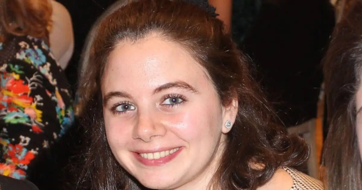 Λένα Σαμαρά: Το συγκινητικό αντίο της Μίνας Βαλυράκη και του Σάββα Σαββόπουλου στην κόρη του Αντώνη Σαμαρά