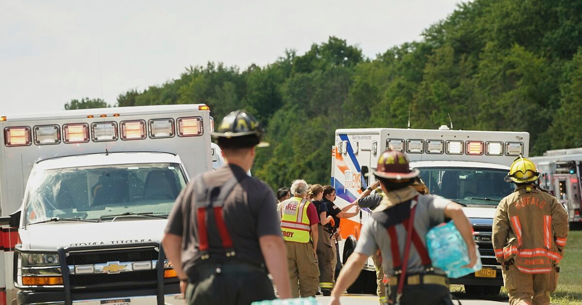 Νέα Υόρκη: 5 νεκροί και 21 τραυματίες από την ανατροπή του τουριστικού λεωφορείου – Στο νοσοκομείο και παιδιά
