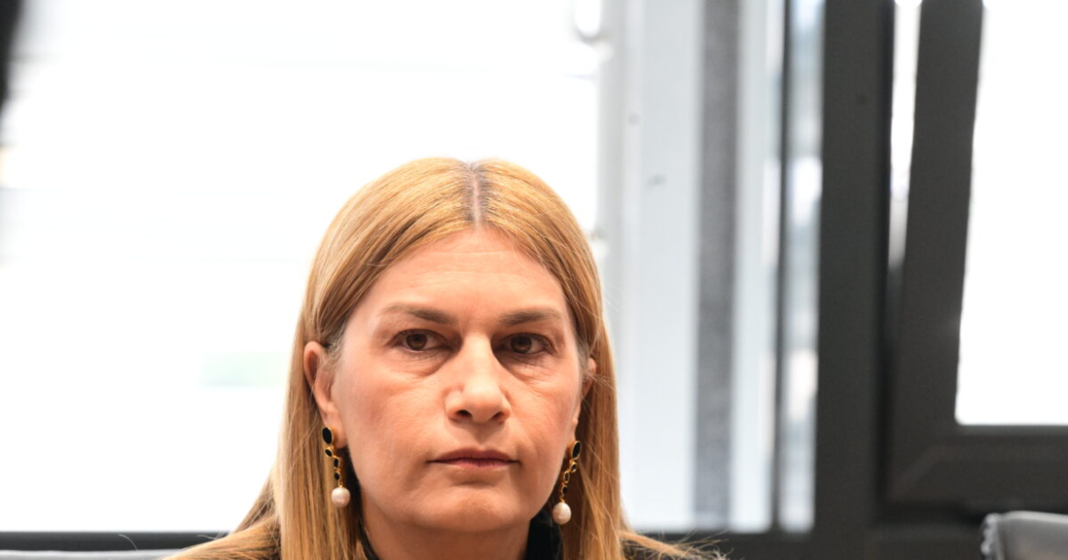 Βουλευτής Πλεύσης Ελευθερίας σε Σέβη Βολουδάκη: Είστε βέβαιη ότι αυτοί που βανδάλισαν το γραφείο σας δεν ήταν παρακρατικοί;