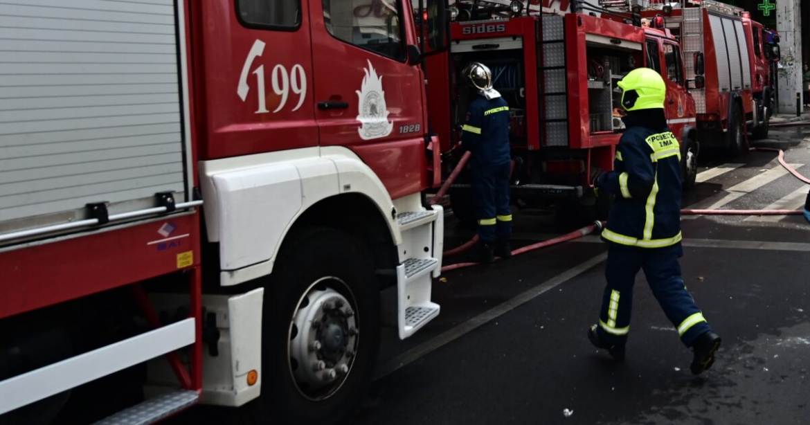 Πάτρα: Τρεις φωτιές εκδηλώθηκαν ταυτόχρονα στον χώρο της Πανεπιστημιούπολης