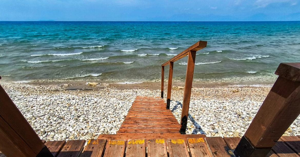 Καιρός: Έρχεται ανεμοδαρμένο τριήμερο με βοριάδες ακόμη και 9 μποφόρ στο Αιγαίο – «Πορτοκαλί» συναγερμός για φωτιές