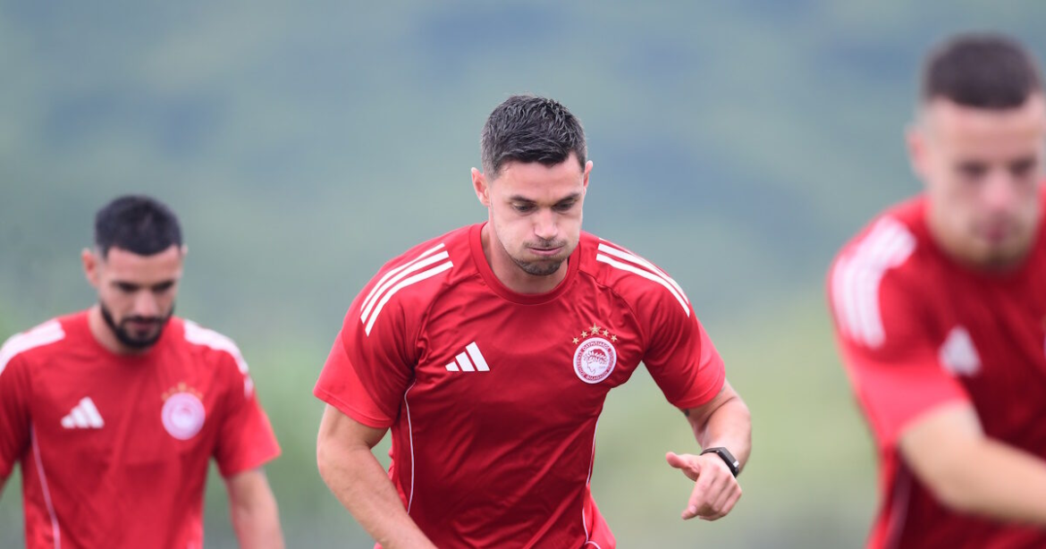 Ολυμπιακός: Ο Ρομάν Γιάρεμτσουκ χάνει τον Πανσερραϊκό και είναι αμφίβολος με Πάφο