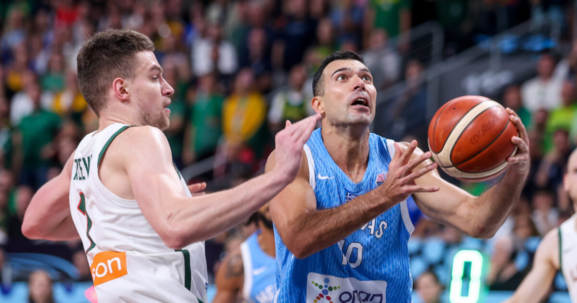 Σλούκας: «Κάναμε περήφανους τους Έλληνες σε όλες τις μεριές του πλανήτη»