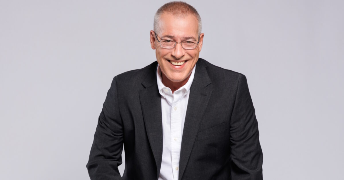 Ο Νίκος Μάνεσης κάνει πρεμιέρα στον Alpha το Σάββατο 13 Σεπτεμβρίου – Όσα θα δούμε φέτος στην εκπομπή του