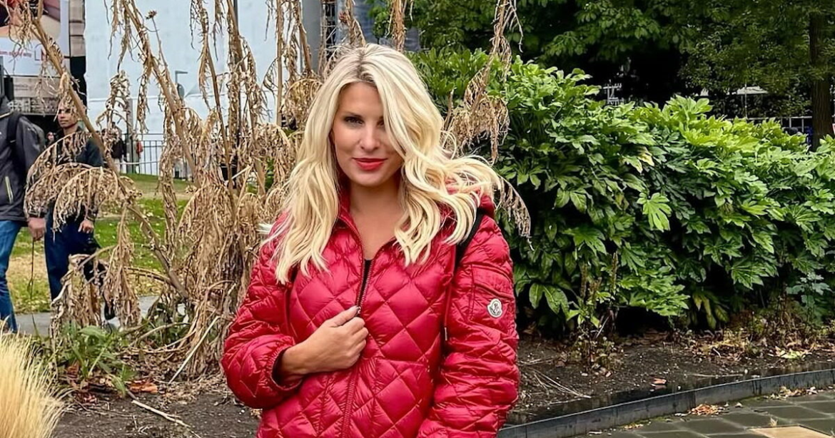 Ελένη Μενεγάκη: Απο την αγαπημένη της Άνδρο στο φθινοπωρινό και πανέμορφο Εδιμβούργο