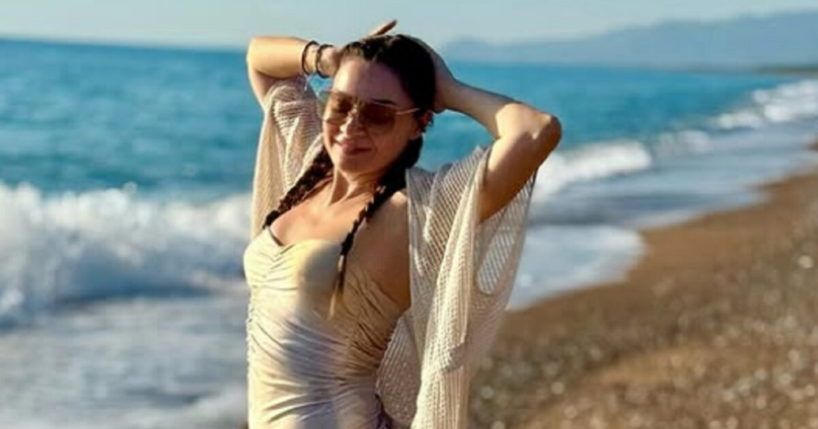 Η Αποστολία Ζώη αναπολεί τις καλοκαιρινές της διακοπές – «Μου λείπουν ήδη»