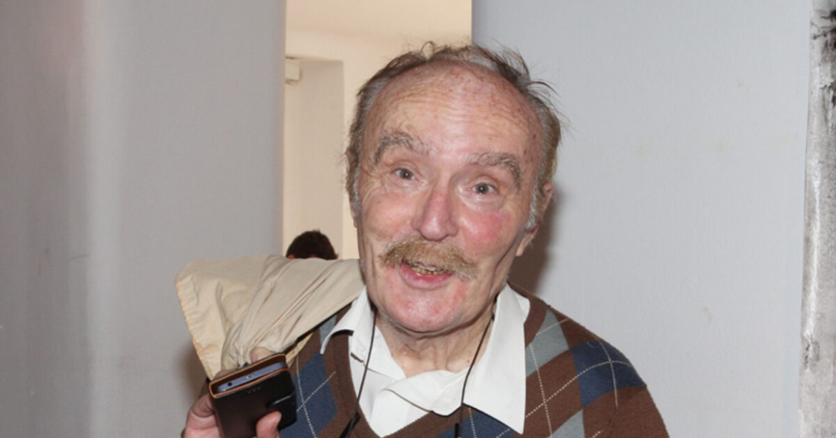 Ντίνος Καρύδης: Συγκινητικό αφιέρωμα της Φίνος Φιλμ για τη συμπλήρωση ενός χρόνου από τον θάνατο του ηθοποιού