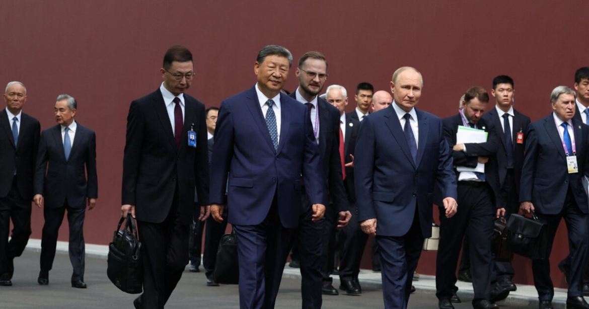 Ο Σι Τζινπίνγκ αλλάζει τις ισορροπίες του κόσμου – Διπλωματία, στρατιωτική ισχύς και το μήνυμα μιας νέας παγκόσμιας τάξης