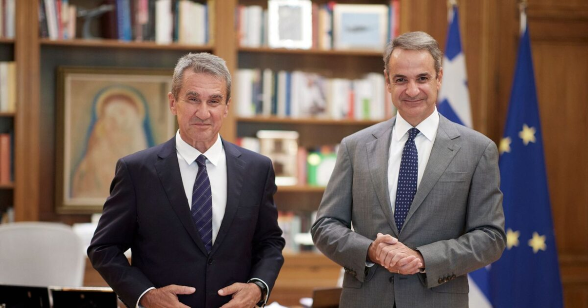 Ο Ανδρέας Λοβέρδος ακύρωσε τη λειτουργία του κόμματός του πριν προσχωρήσει στη ΝΔ