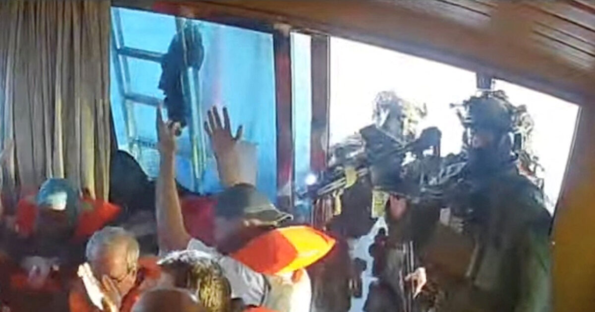 Global Sumud Flotilla: Πάνω από 400 ακτιβιστές συνελήφθησαν από το Ισραήλ – Ο Νετανιάχου συγχαίρει το ναυτικό