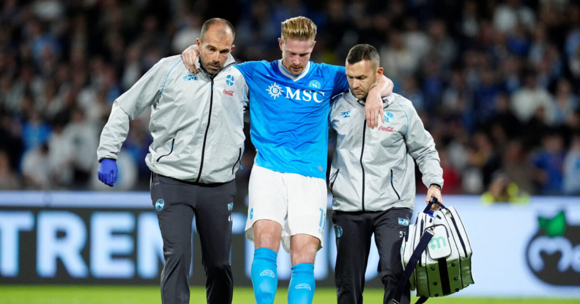 Ο Ντε Μπρόινε τραυματίστηκε σε εκτέλεση πέναλτι και έγινε αναγκαστική αλλαγή στο Νάπολι – Ίντερ