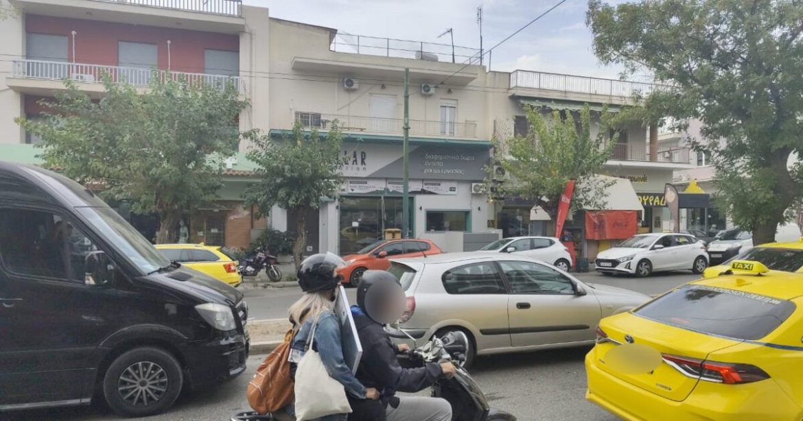 Βίντεο πριν την καραμπόλα στη Λένορμαν: Ανακοπή στο τιμόνι έπαθε ο 64χρονος πριν πέσει πάνω στα αυτοκίνητα