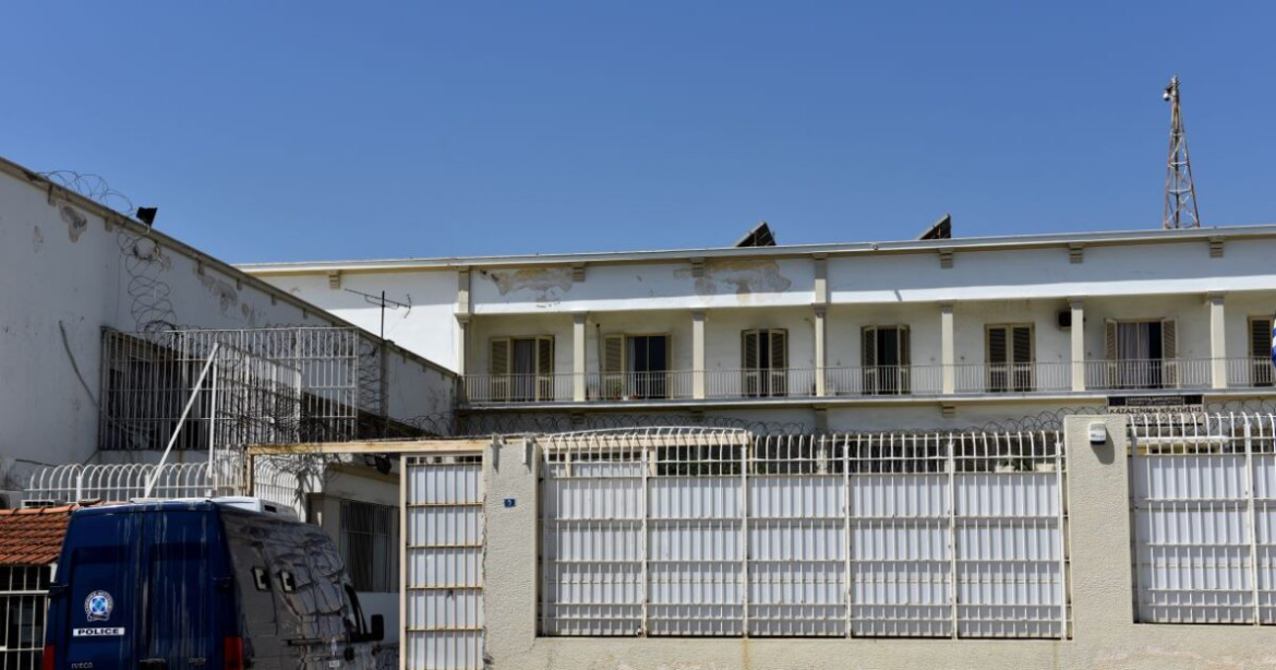 Δομοκός: Κρατούμενος μεταφέρθηκε στις φυλακές με το στομάχι γεμάτο φακελάκια με ναρκωτικά