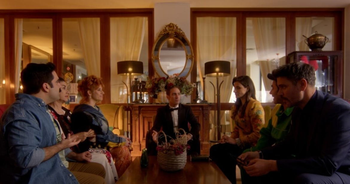 Hotel Elvira – επόμενο επεισόδιο: Οι ήρωες του ξενοδοχείου χάνουν την σκυλίτσα της πάμπλουτης πελάτισσας