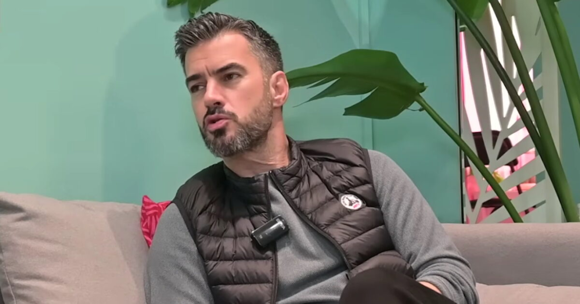 Γιάννης Τσιμιτσέλης: «Δεν είναι ένα μεγάλο κρεβάτι το θέατρο, πως να το κάνουμε, δεν το δέχομαι»