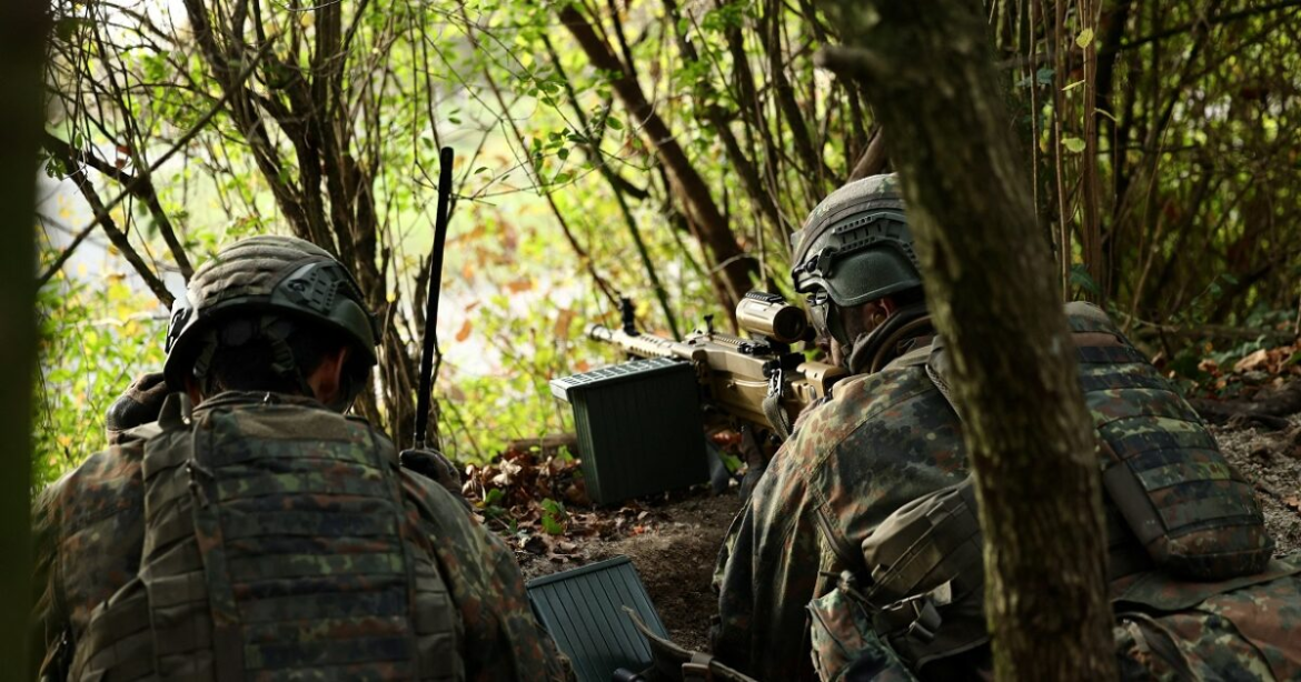 Γερμανία και Πολωνία προειδοποιούν για ρωσική επίθεση και ζητούν από την Ευρώπη να προετοιμαστεί για πόλεμο