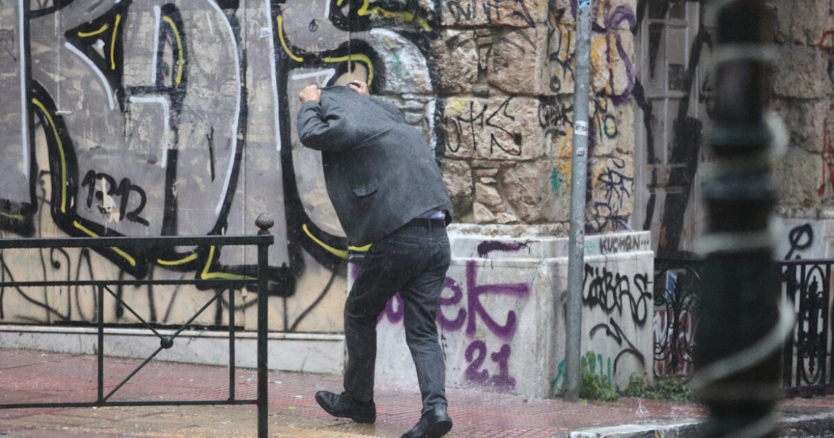 Καιρός αύριο: Ισχυρές βροχές και καταιγίδες στα δυτικά της χώρας – Στα 8 μποφόρ οι άνεμοι στο Αιγαίο