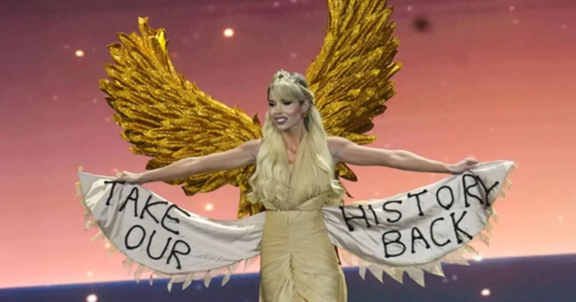 Miss Universe 2025: Η Μαίρη Χατζηπαύλου ντυμένη ως «Νίκη της Σαμοθράκης» στον διαγωνισμό – Με χρυσά φτερά και το μήνυμα «take our history back»