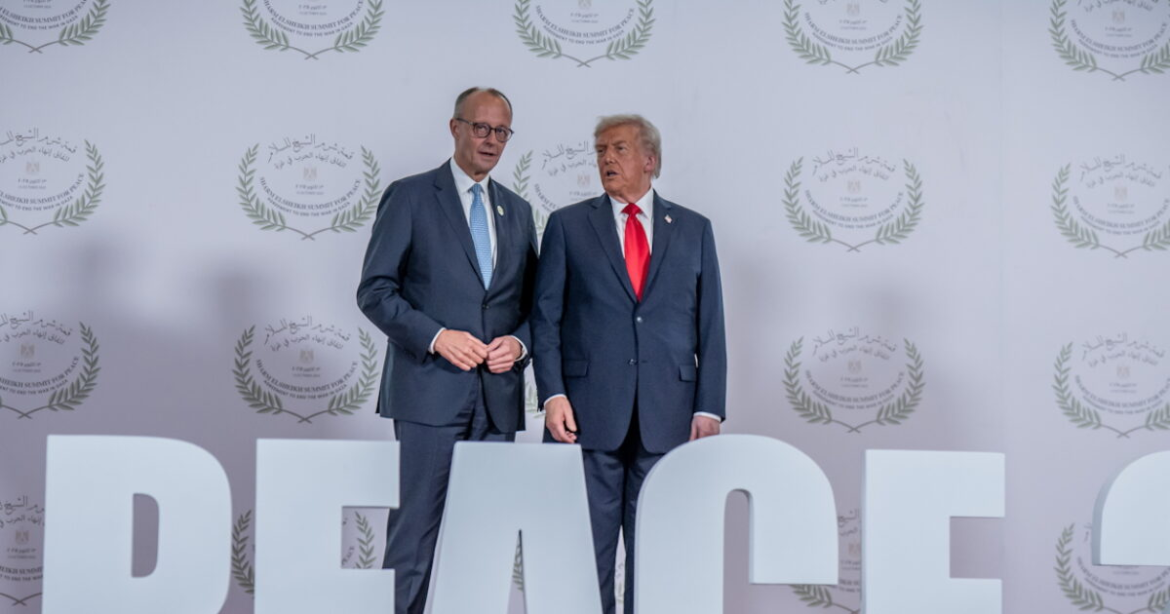 Τηλεφωνική επικοινωνία Τραμπ – Μερτς: «Συζητήσαμε το σχέδιο για την ειρήνη στην Ουκρανία»