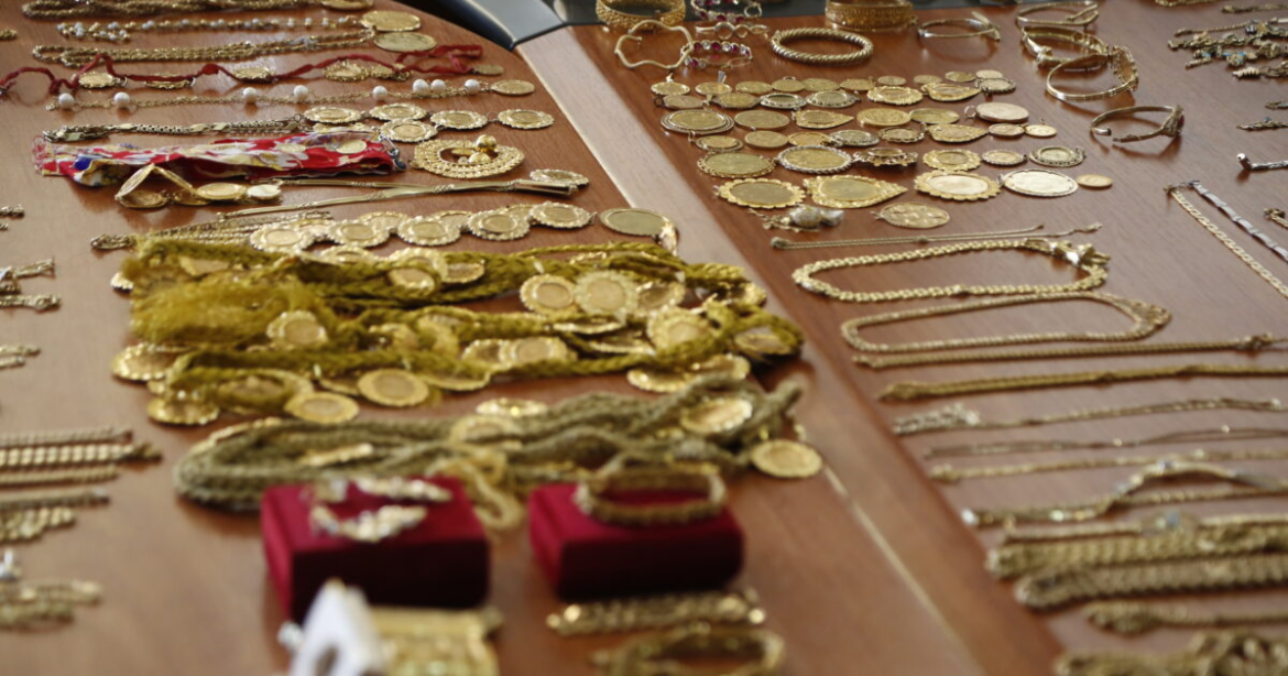 Ζωγράφου: Στη «φάκα» 4 απατεώνες που άρπαξαν κοσμήματα με το πρόσχημα της «ραδιενέργειας» – Ανάμεσά τους και 16χρονος