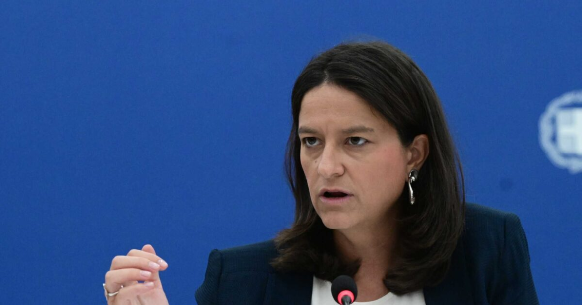 Κεραμέως: Περισσότερες συλλογικές συμβάσεις για υψηλότερους μισθούς και σταθερότητα στην εργασία