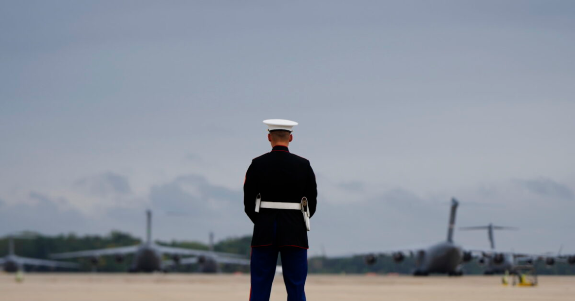 ΗΠΑ: Ύποπτο δέμα με λευκή σκόνη στη στρατιωτική βάση Joint Base Andrews – Αρκετοί υπάλληλοι στο νοσοκομείο