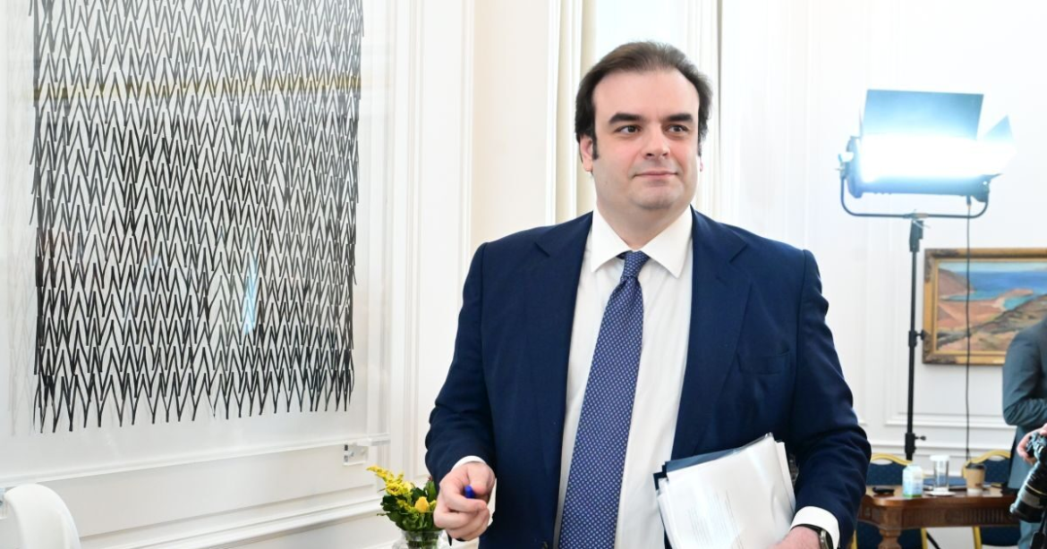 Πιερρακάκης: Έφτασε η ώρα της κάλπης στο Eurogroup – Στις Βρυξέλλες κρίνεται τo ελληνικό «στοίχημα» για την προεδρία