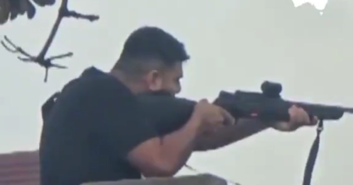 Σίδνεϊ: Αντιμέτωπος με 59 κατηγορίες ο 24χρονος δράστης της πολύνεκρης επίθεσης στην παραλία Μπόνταϊ