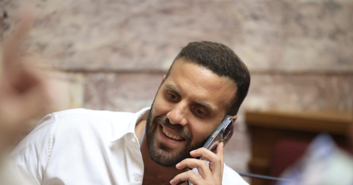 Νίκος Παππάς: Το παρασκήνιο της διαγραφής του – Ο ανεξέλεγκτος χαρακτήρας του, οι μπουνιές στον Νίκο Γιαννόπουλο και το τηλεφώνημα στον Φάμελλο