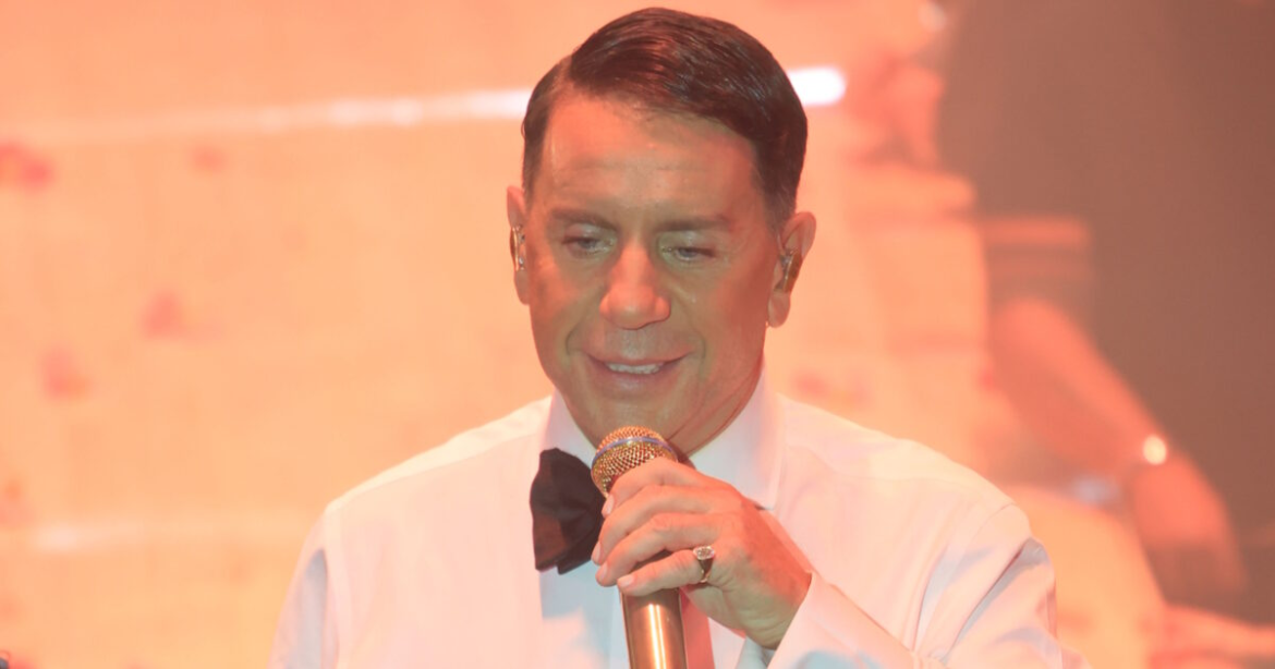 Γιώργος Μαζωνάκης: «Τον βοήθησα ανθρώπινα και εισέπραξα αχαριστία» λέει πρώην συνεργάτης του τραγουδιστή