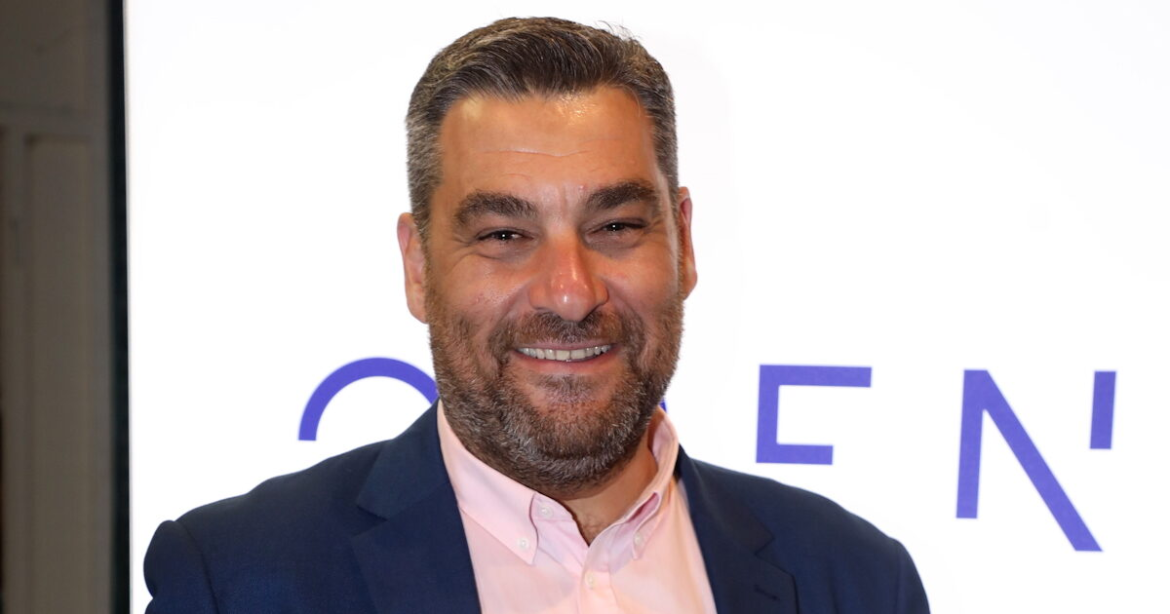 Μάνος Νιφλής: «Βαριέμαι τον τρόπο με τον οποίο καλύπτεται η υπόθεση του Γιώργου Μαζωνάκη»