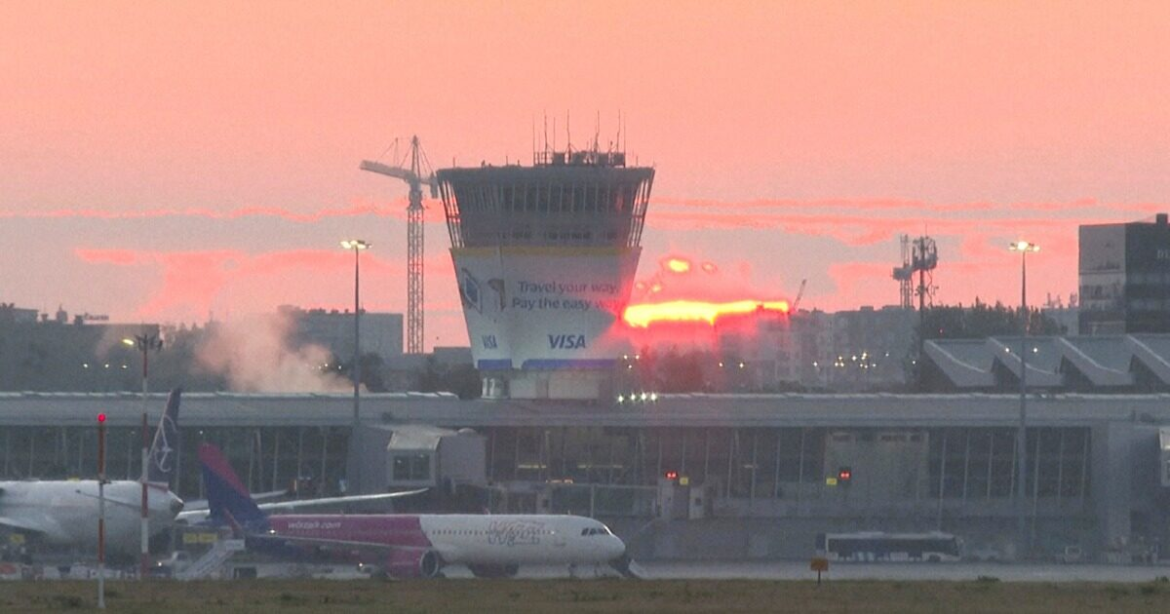 Η Πολωνία έκλεισε προσωρινά δύο αεροδρόμια λόγω των ρωσικών επιθέσεων στην Ουκρανία