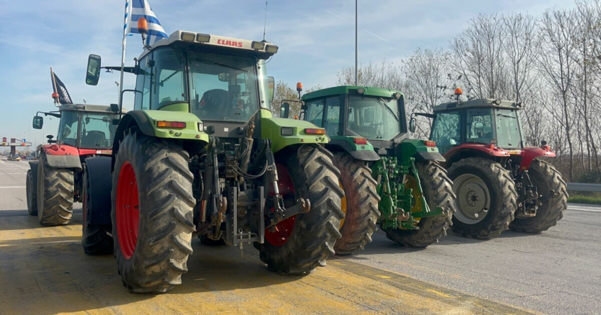 Αγρότες καβγάδισαν on air: «Δεν είμαστε ούτε καλικάντζαροι, ούτε λαγοί» – «Υπάρχει η πλειοψηφία των μπλόκων»