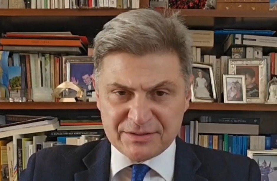 Νικόλας Φαραντούρης: “Ο ΣΥΡΙΖΑ απομακρύνθηκε από τα μαζικά κινήματα και δαιμονοποιεί οτιδήποτε συνιστά μαζική κινητοποίηση των πολιτών. Εγώ θα συνεχίσω”