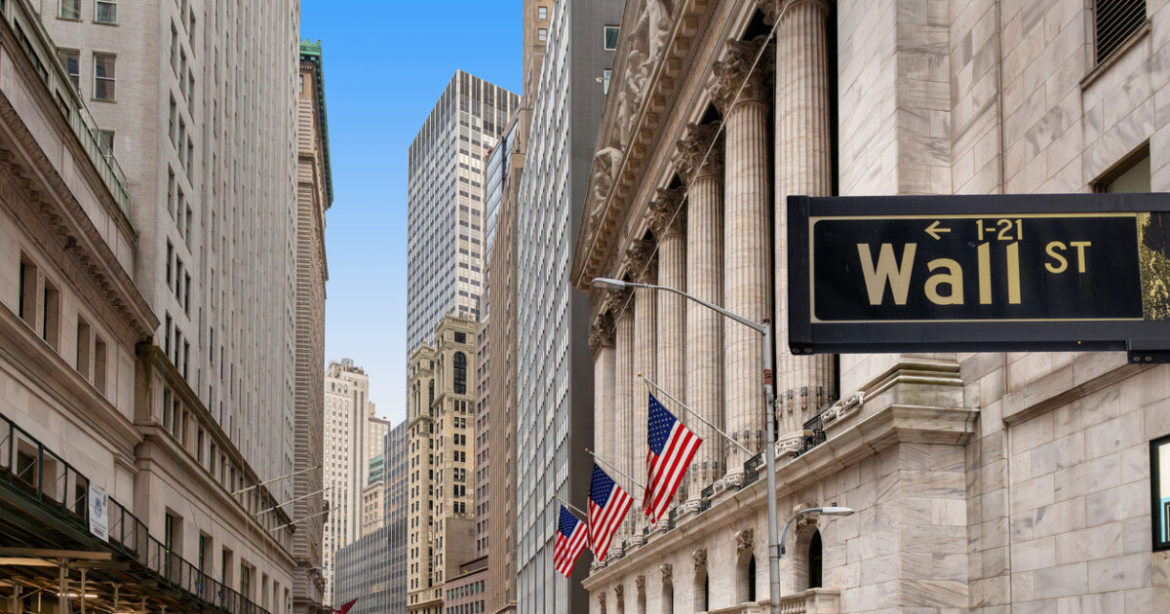 Wall Street: Στροφή των επενδυτών εκτός τεχνολογίας – Άνοδος για τον Dow Jones