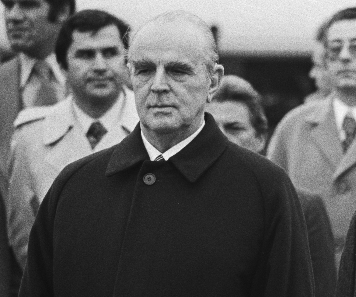 «Η Ελλάς μετεβλήθη σε απέραντο φρενοκομείο»: Η ιστορική δήλωση του Κωνσταντίνου Καραμανλή σαν σήμερα