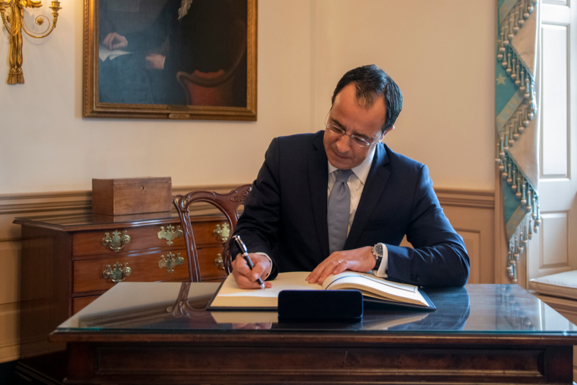 Κύπρος: Παραιτήθηκε ο διευθυντής του γραφείου του Νίκου Χριστοδουλίδη, Χαράλαμπος Χαραλάμπους [Βίντεο]